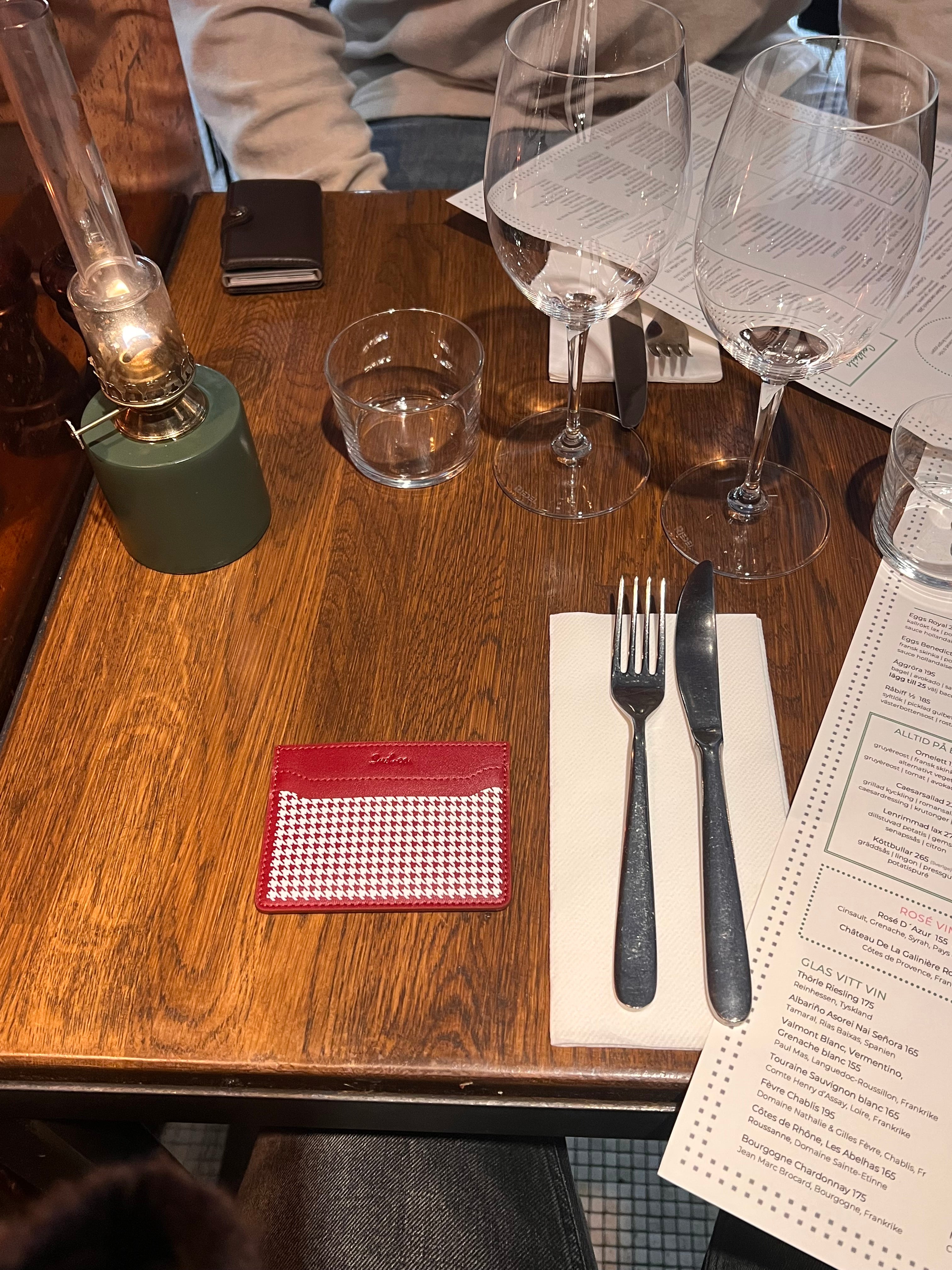 Heritage - Striking Red